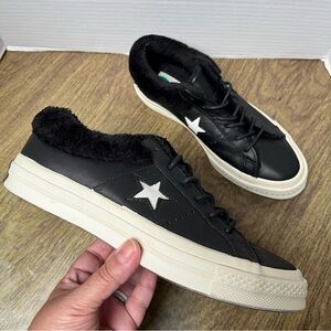 Converse One Star Ox Leather Faux Fur Trim Women Sneakers Black Low Tops Size 8